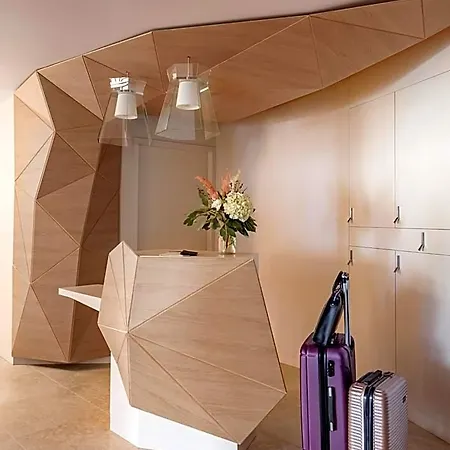 Okko Centre فندق 4*